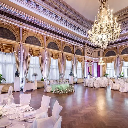 فندق Imperial - By Liburnia & أوباتيا